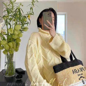 NEW 100% MERINO WOOL Oversized Sweater Baby Yellow Vintage Style SIZE S